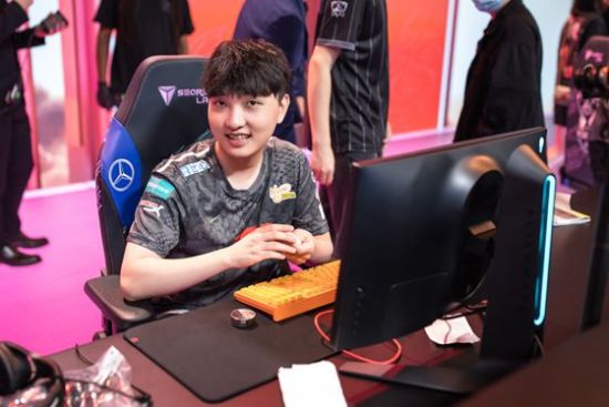 中国电竞产业链崛起，千亿市场前景无限